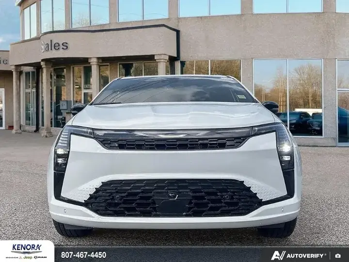 Chrysler Pacifica 2027 photo 3