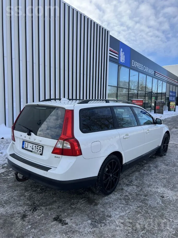 Volvo V70 2007 photo 2