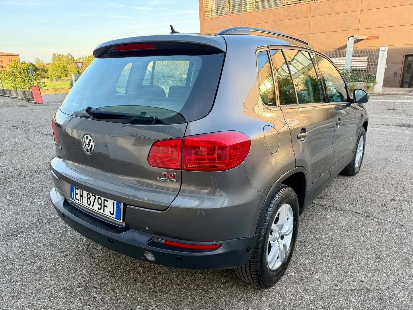 Volkswagen Tiguan 2011 photo 5