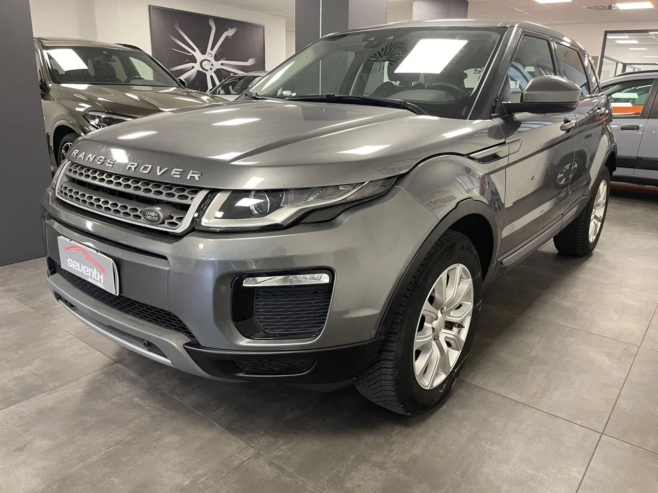Land Rover Range Rover Evoque 2018 photo 3