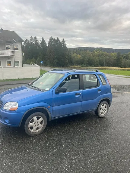 Suzuki Ignis 2000 photo 2
