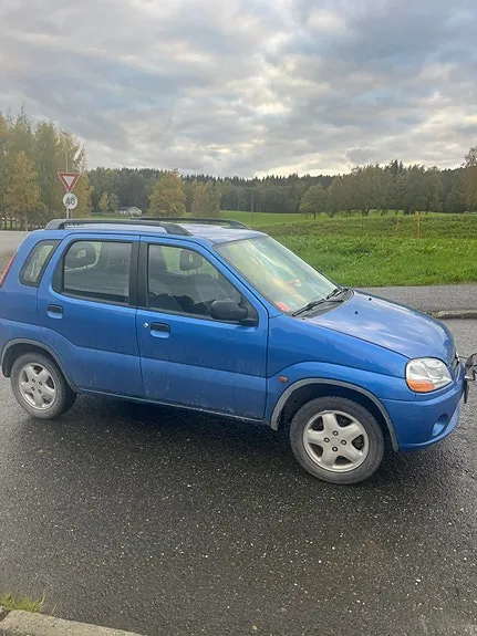 Suzuki Ignis 2000 photo 3