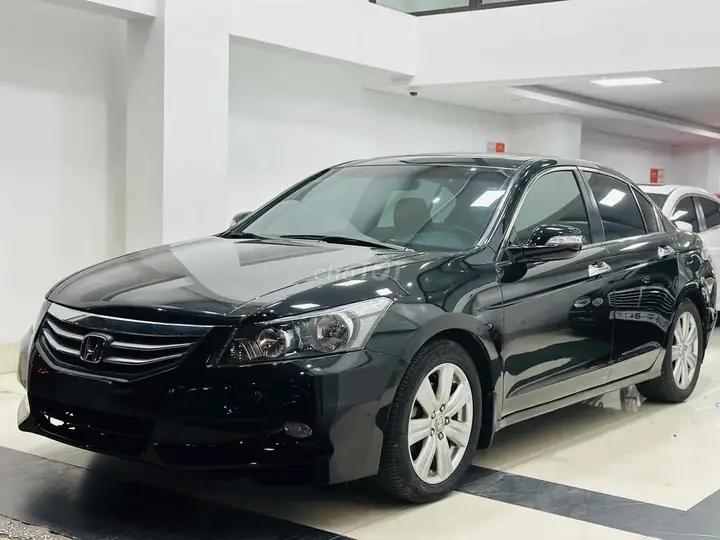 Honda Accord 2012 photo 2