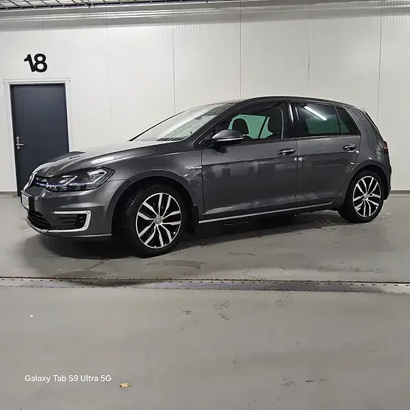 Volkswagen E-Golf 2020 photo 2