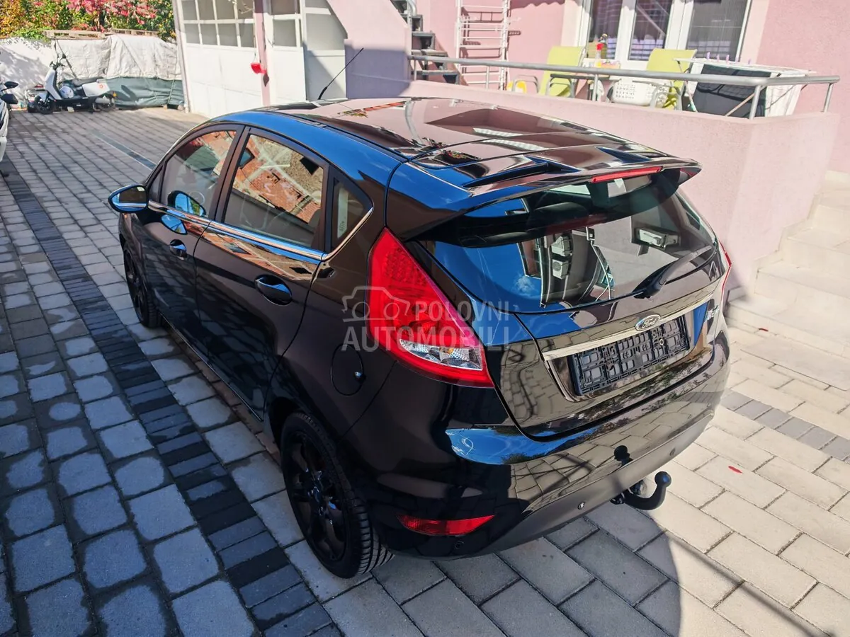 Ford Fiesta 2012 photo 5