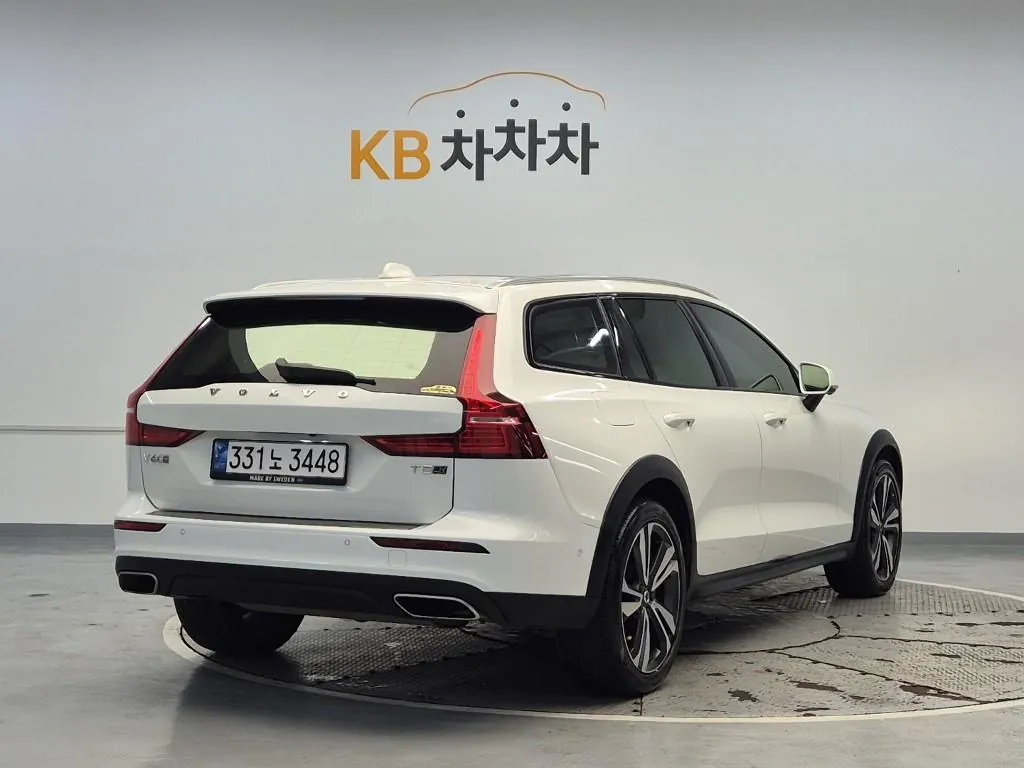 Volvo V60 2020 photo 3