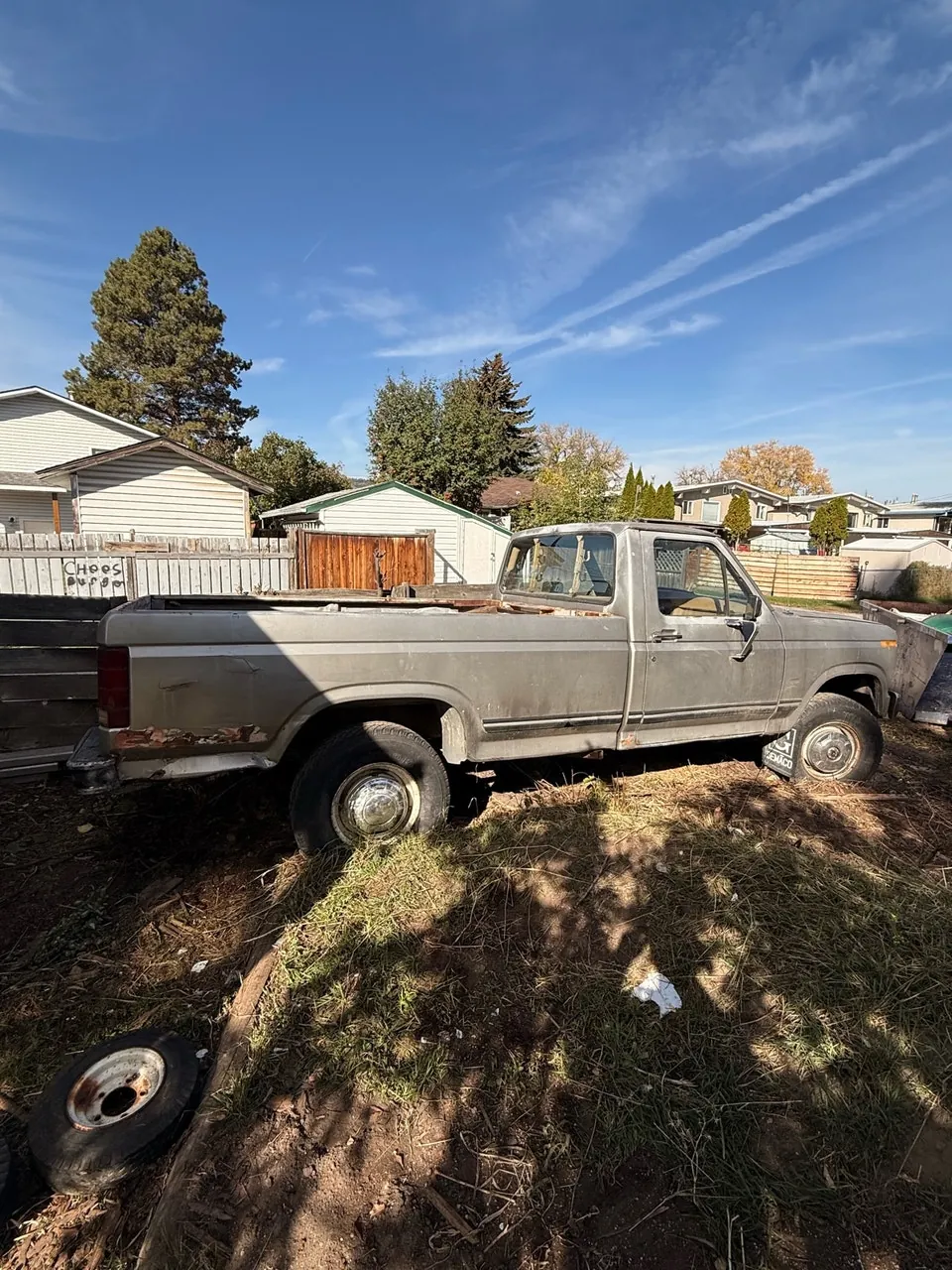 Ford F250 1984 photo 2