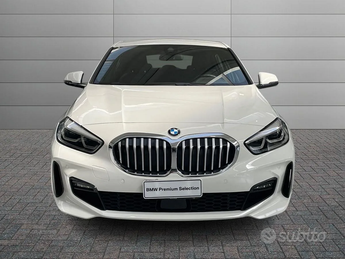 BMW 116D 2023 photo 4