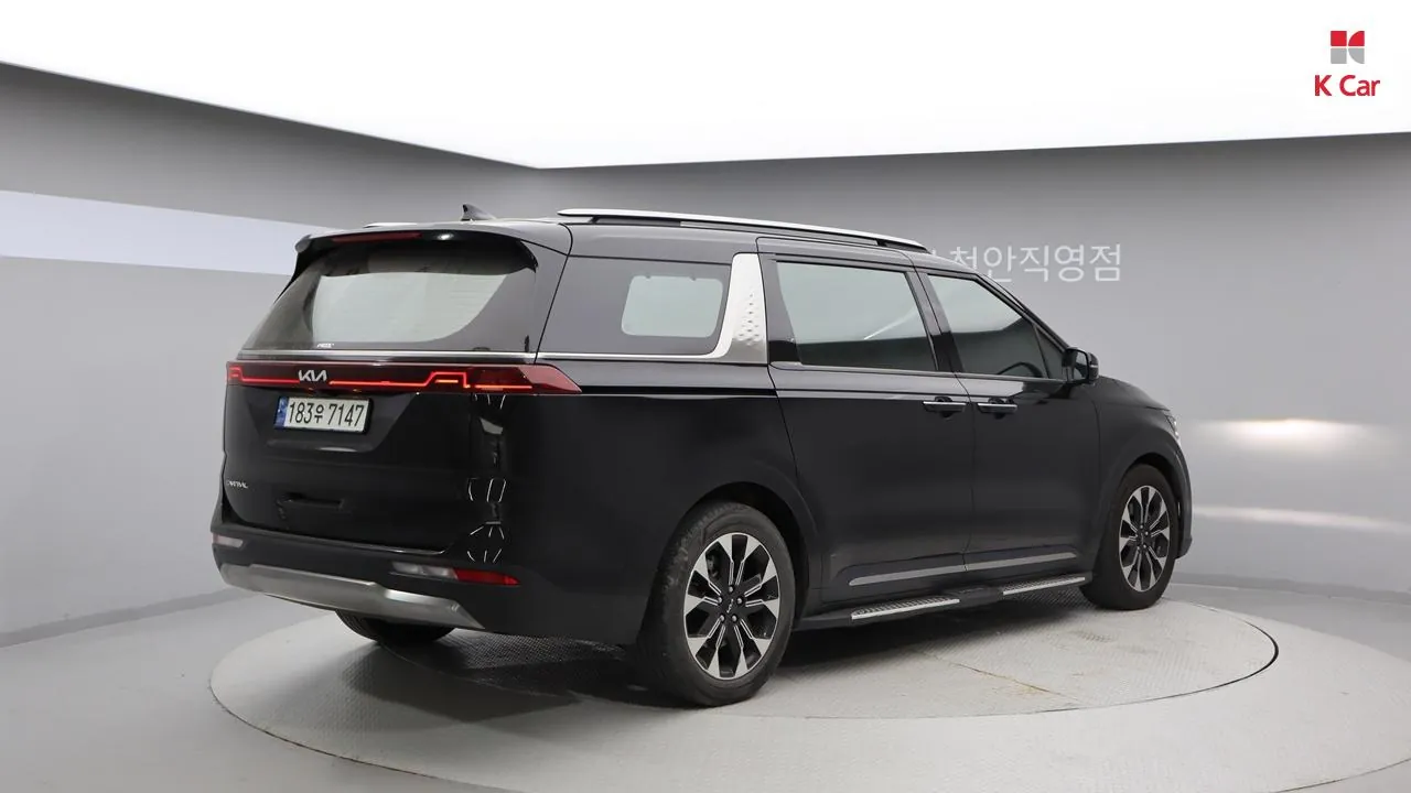 Kia Carnival 2023 photo 2