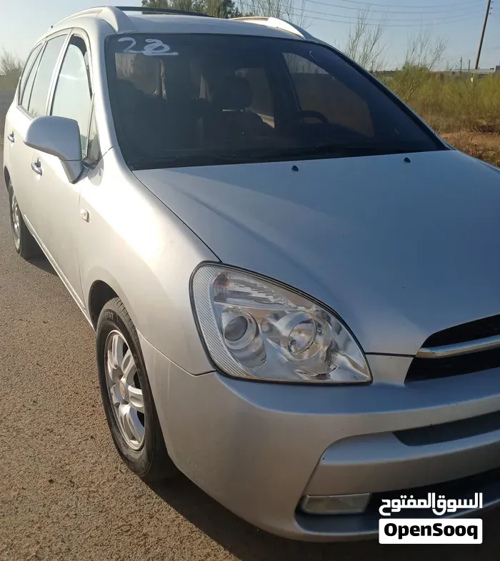 Kia Carens 2008 photo 2