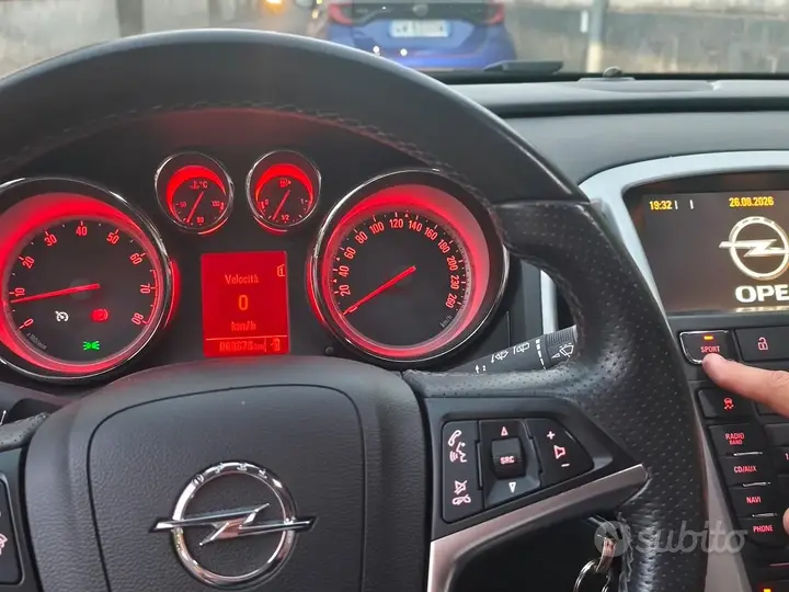 Opel Astra 2012 photo 5