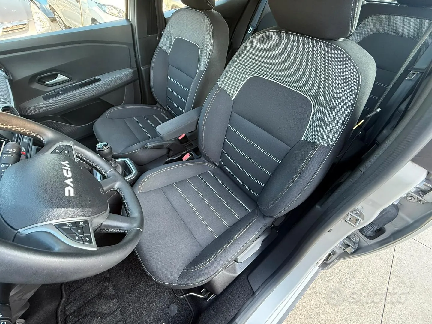 Dacia Sandero Stepway 2023 photo 3
