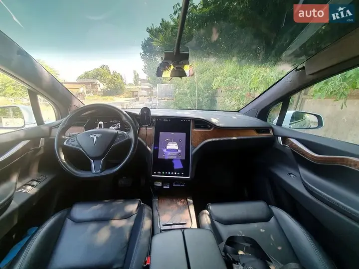 Tesla Model X 2019 photo 5