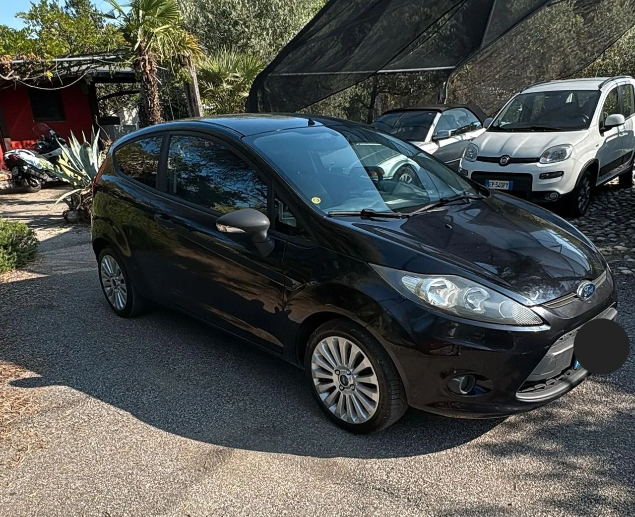 Ford Fiesta 2011 photo 2