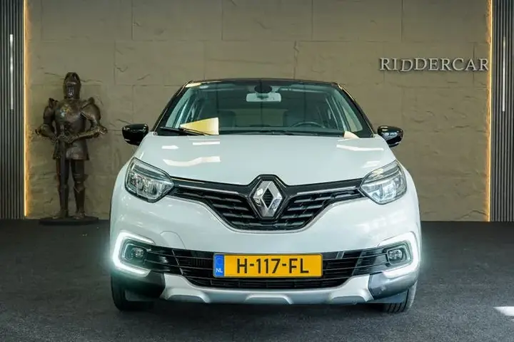 Renault Captur 2018 photo 2