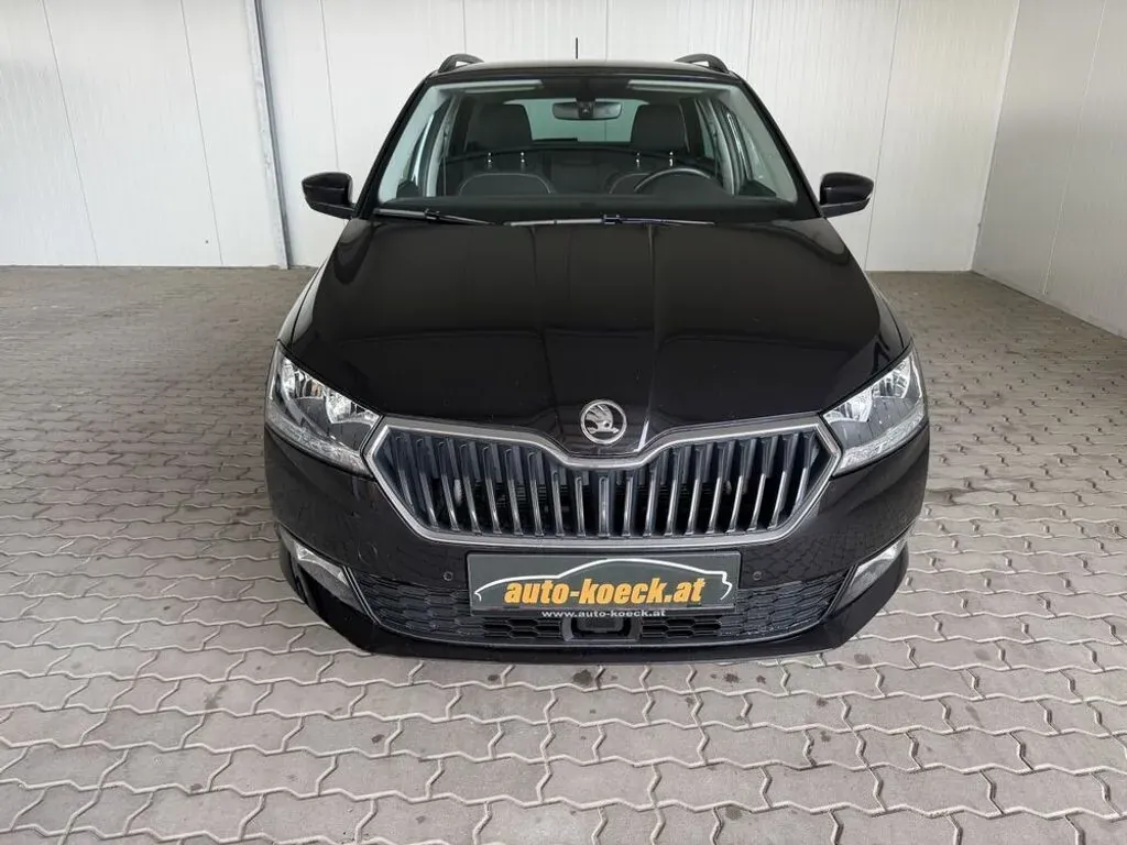Skoda Fabia 2022 photo 2