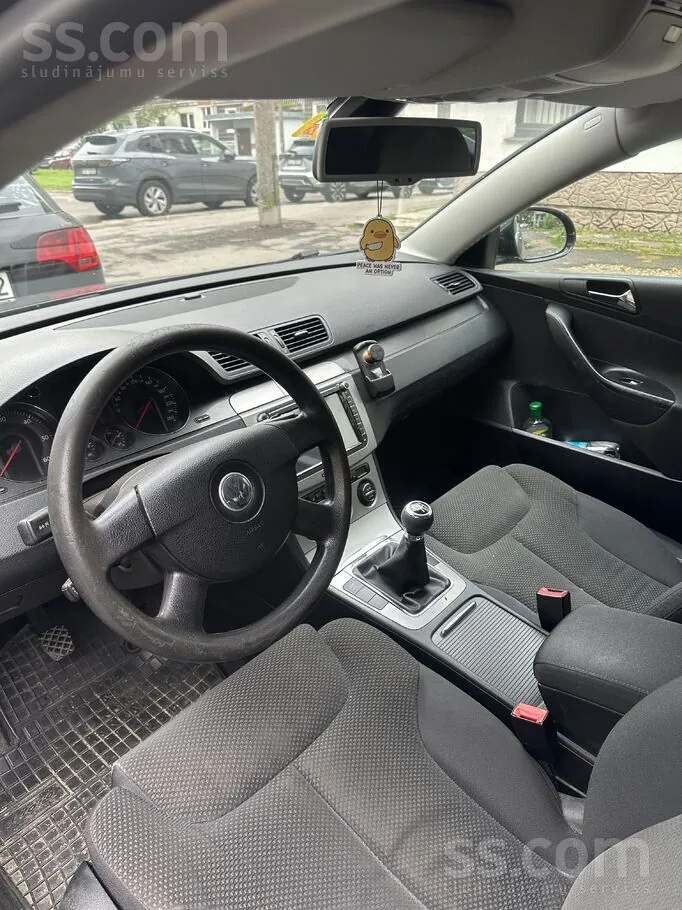 Volkswagen Passat 2005 photo 3