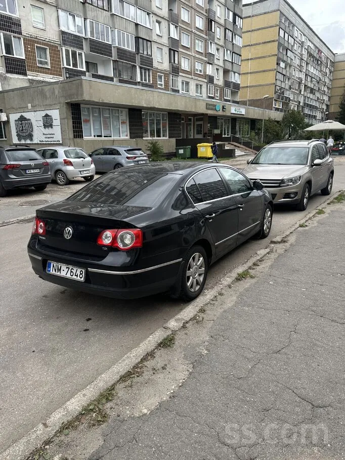 Volkswagen Passat 2005 photo 2
