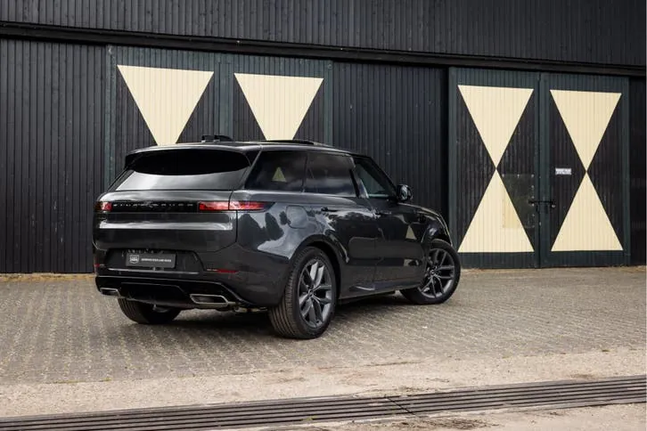 Land Rover Range Rover Sport 2026 photo 2