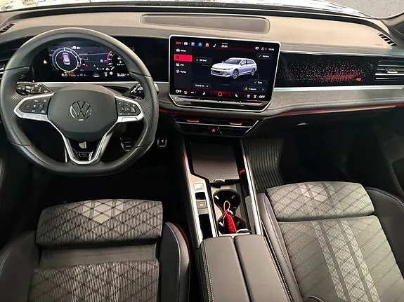 Volkswagen Passat 2024 photo 5