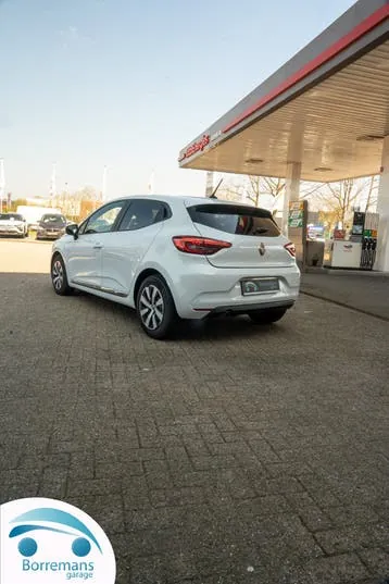Renault Clio 2022 photo 2