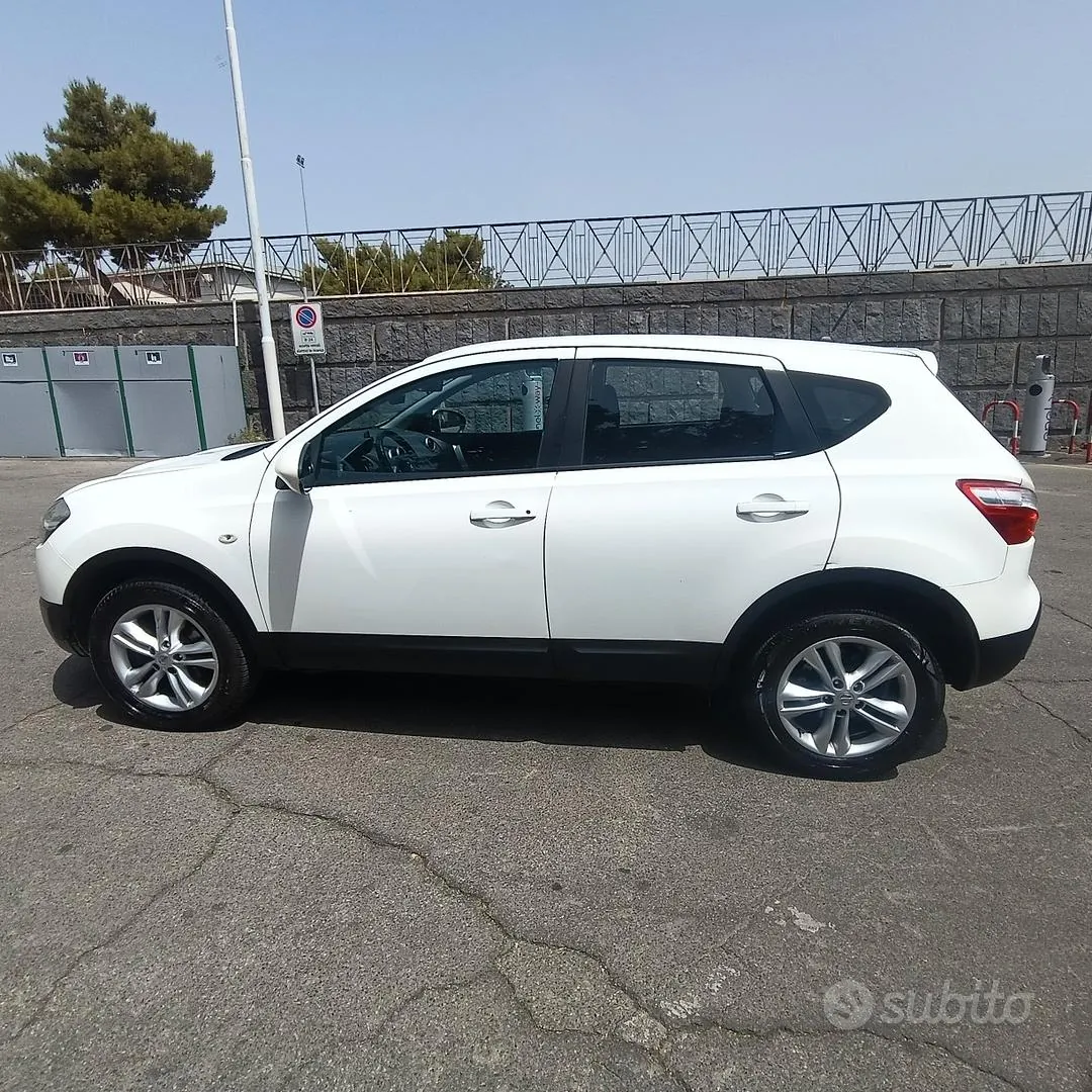 Nissan Qashqai 2012 photo 3