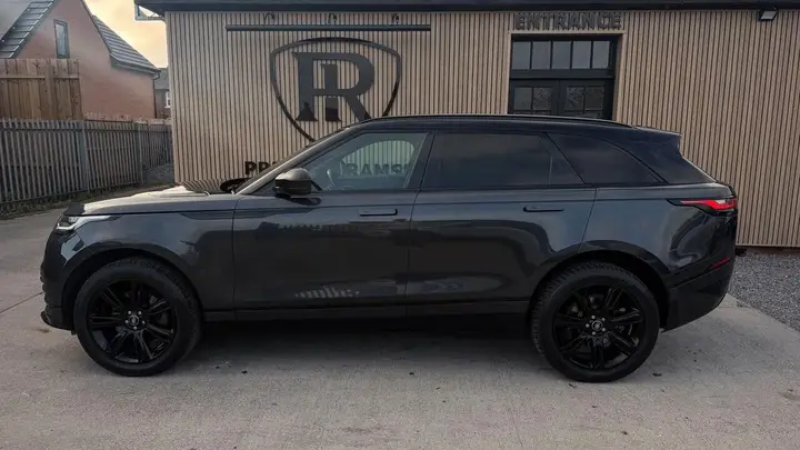 Land Rover Range Rover Velar 2022 photo 4