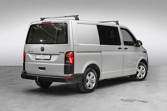 Volkswagen Transporter 2022 photo 2