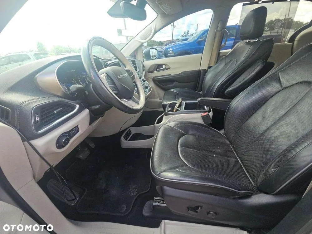 Chrysler Pacifica 2018 photo 5