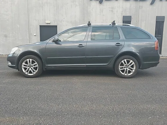 Skoda Octavia 2012 photo 3