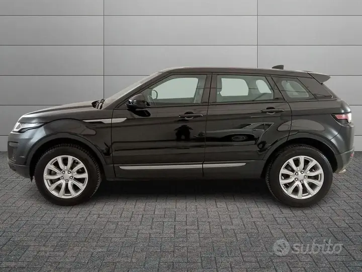 Land Rover Evoque 2019 photo 2