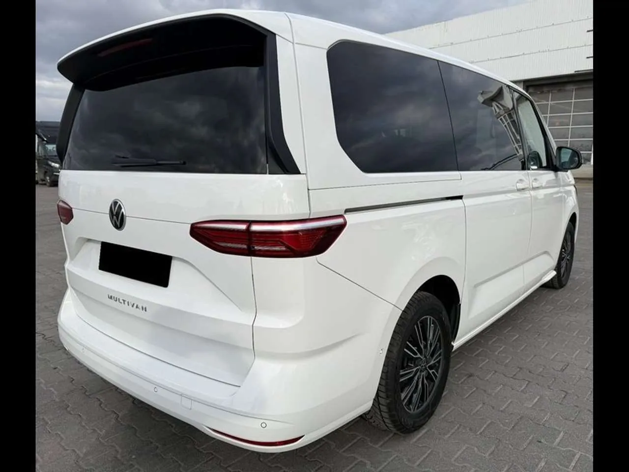 Volkswagen T7 Multivan 2024 photo 5