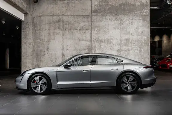 Porsche Taycan 2020 photo 2