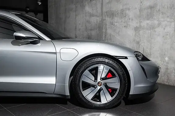 Porsche Taycan 2020 photo 5