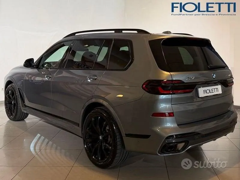 BMW X7 2025 photo 2