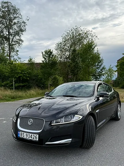 Jaguar Xf 2013 photo 2