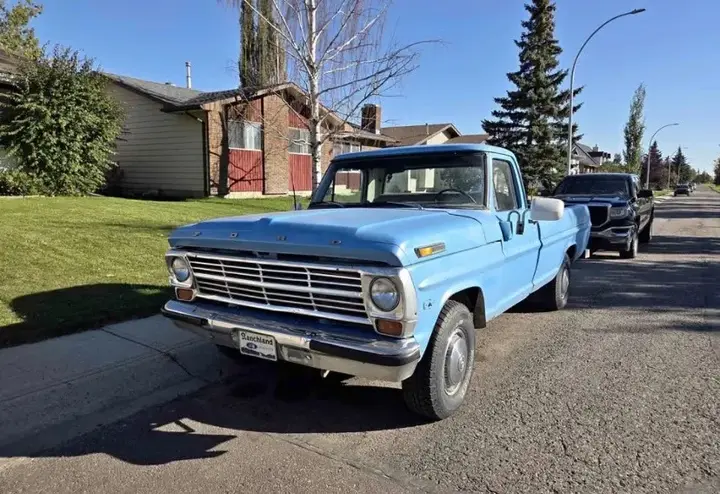 Ford F-100