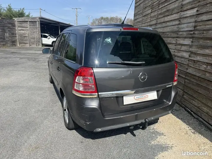 Opel Zafira 2010 photo 3