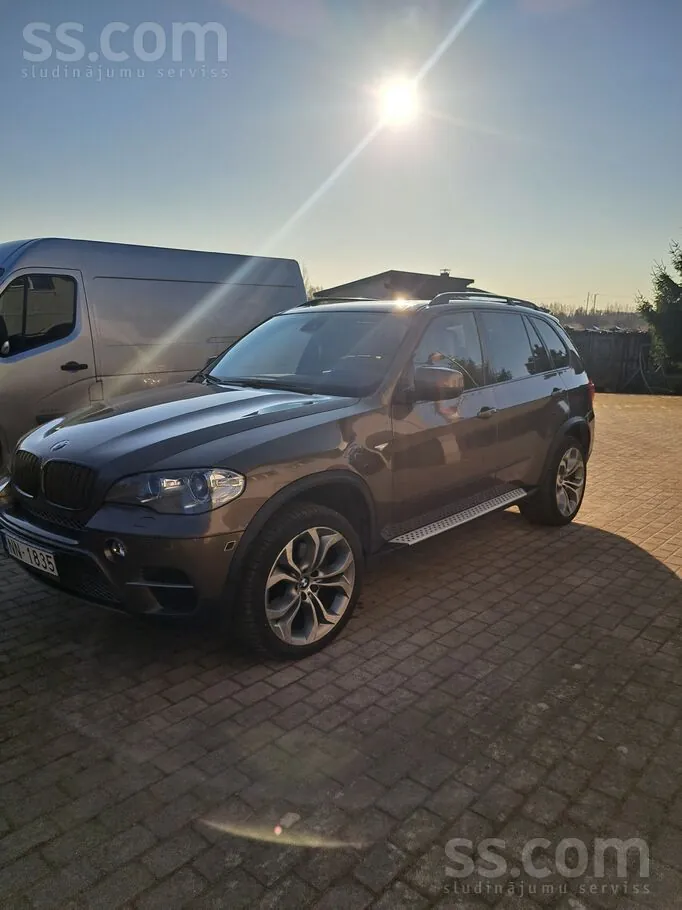 BMW X5 2011 photo 4
