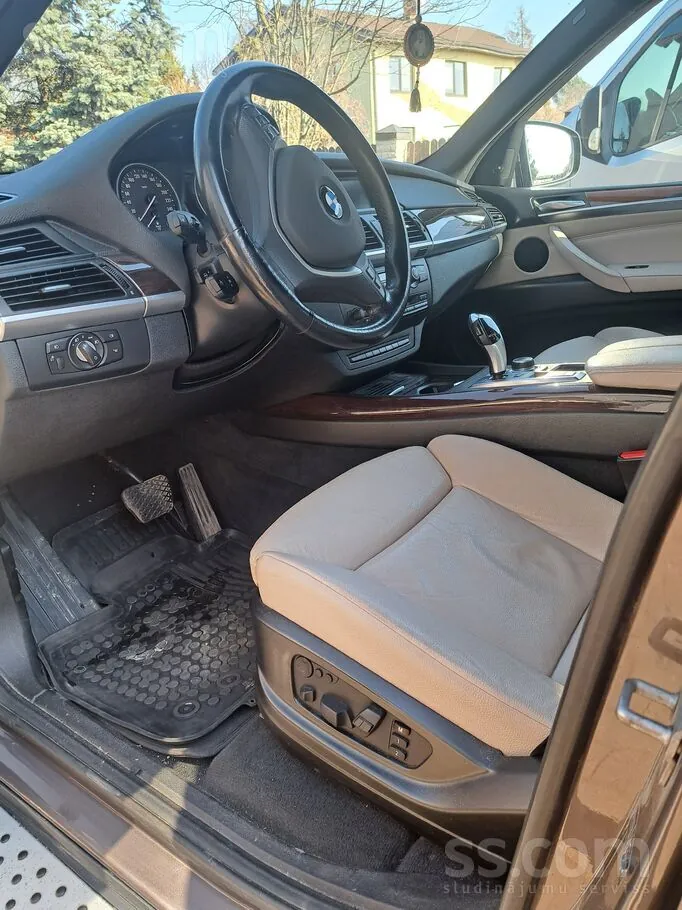 BMW X5 2011 photo 5