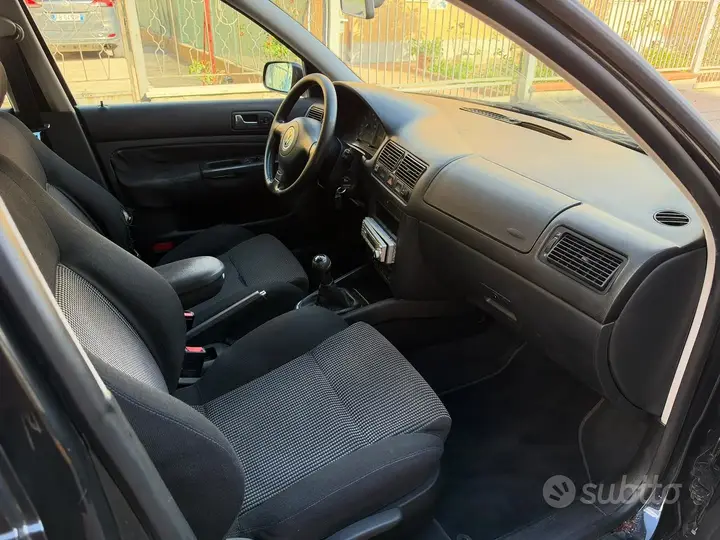 Volkswagen Golf 2000 photo 5