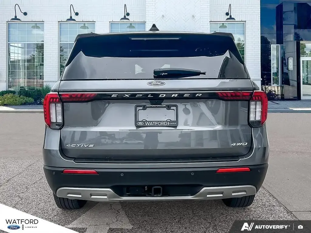 Ford Explorer 2025 photo 5