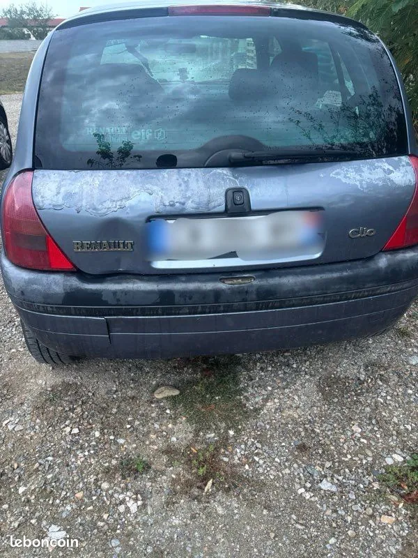 Renault Clio 2001 photo 2