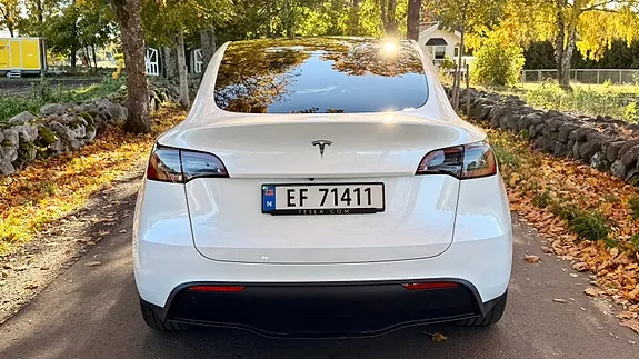 Tesla Model Y 2023 photo 5