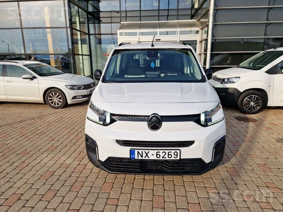 Citroen Berlingo 2024 photo 2