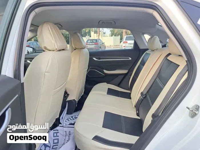 Geely Emgrand 2025 photo 3