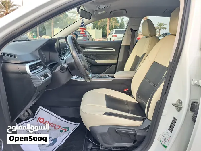 Geely Emgrand 2025 photo 2