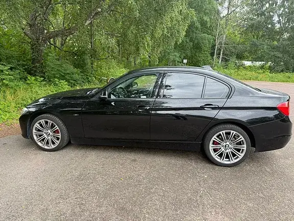 BMW 320D 2014 photo 4