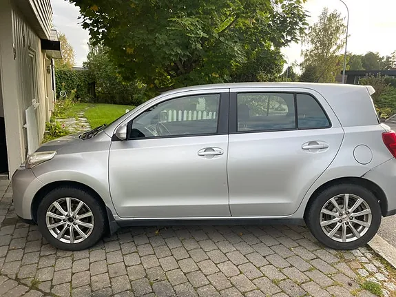 Toyota Urban Cruiser 2010 photo 2
