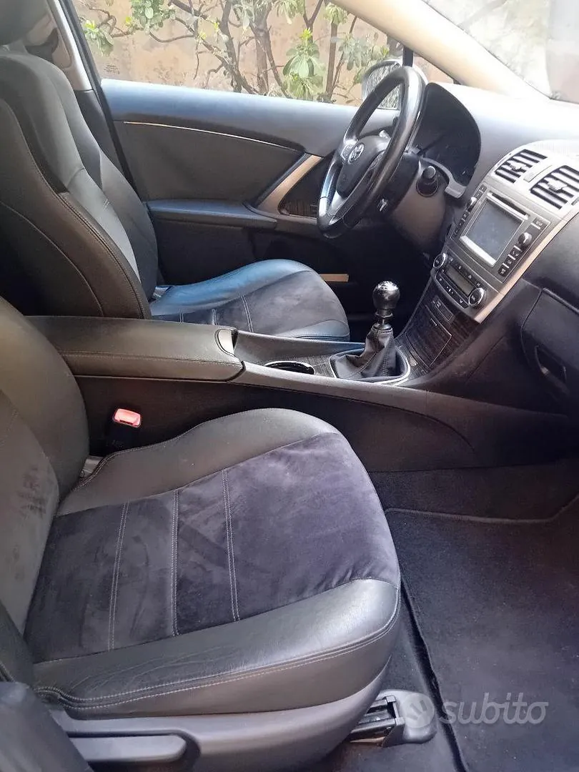 Toyota Avensis 2013 photo 5